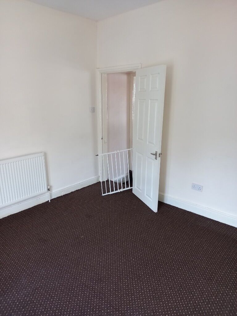 **LET BY  ** LARGE 2 BEDROOM PROPERTY IN MIDDLEPORT** WOOLRICH STREET**