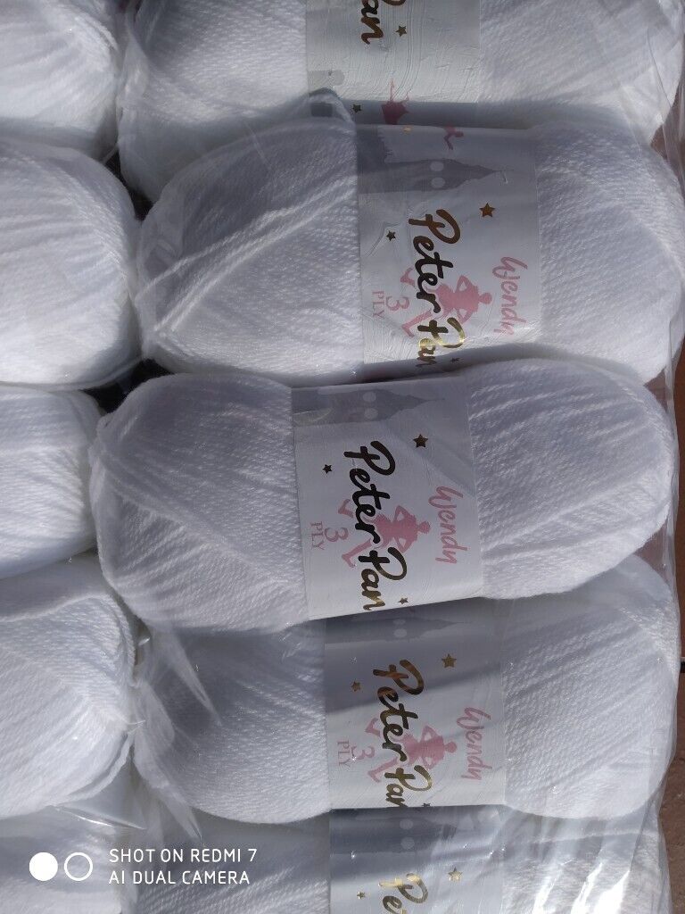 WENDY PETER PAN 3PLY KNITTING WOOL YARN 5X50 GRAM BALLS 5 VARIOUS COLOURS NEW