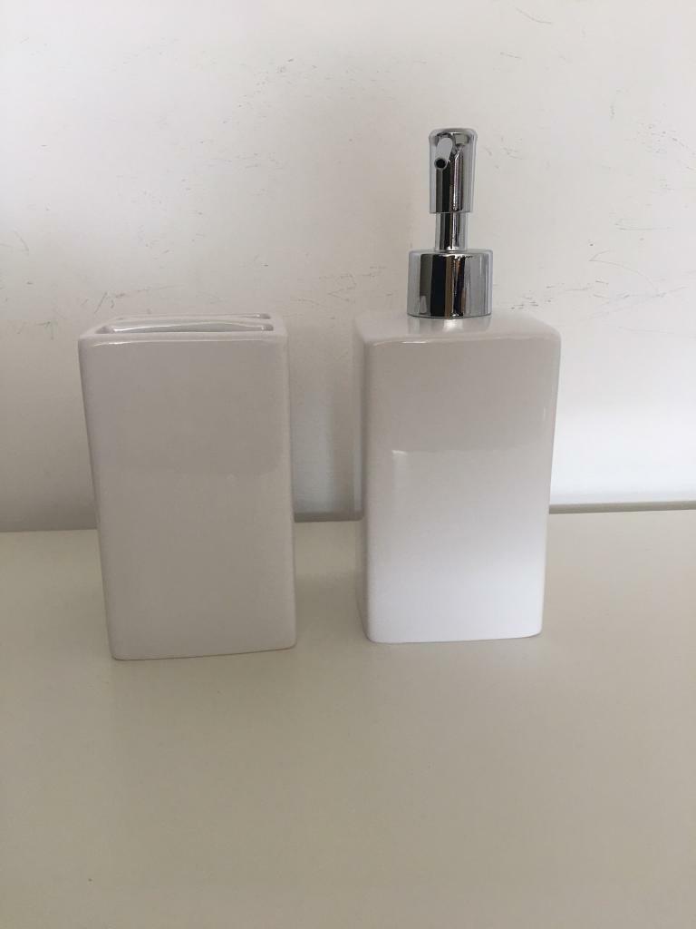 image for M&S toothbrush/ pump set- new x 2 sets