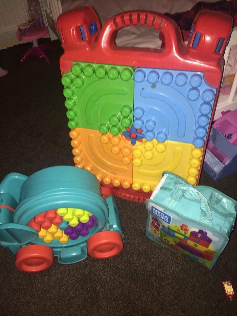 **MEGA BLOKS**