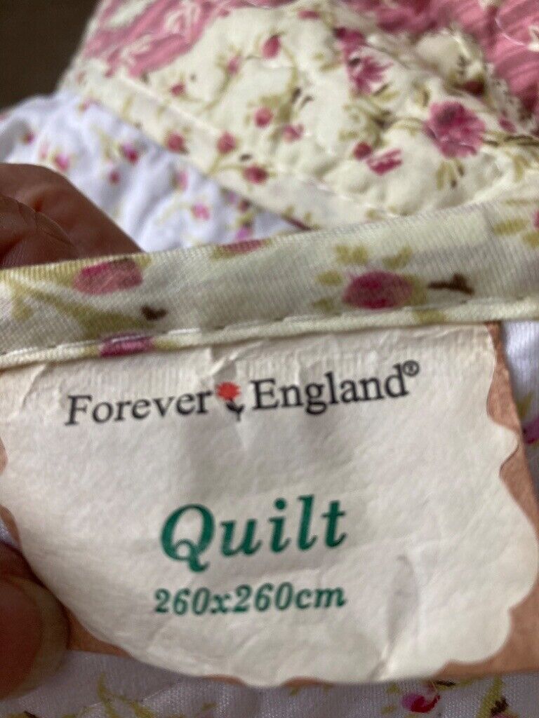 Forever England handmade king size double sided quilt 