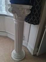 Beautiful pillar stand pair
