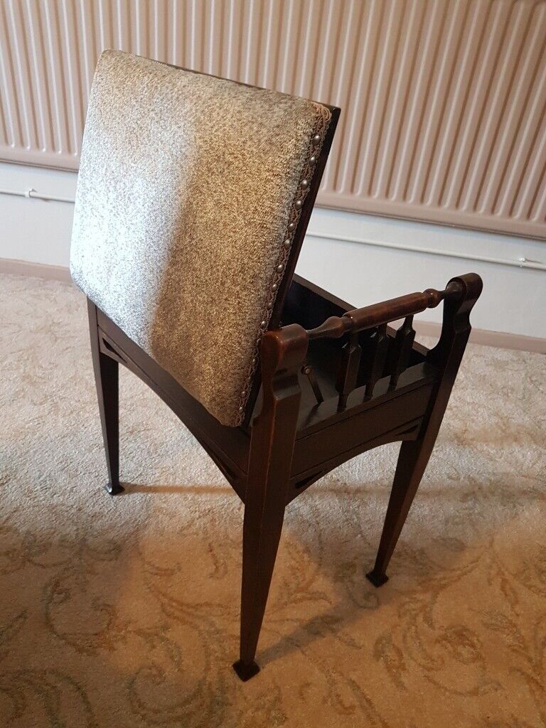 music chair