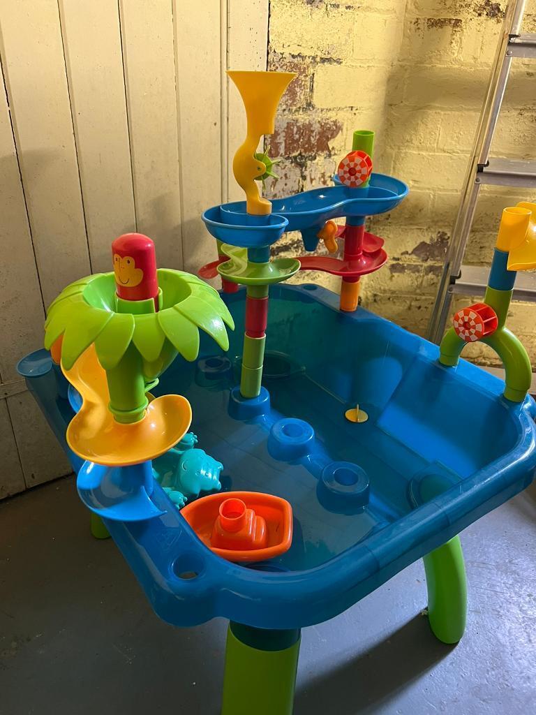ELC water play tray 