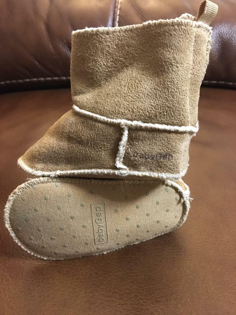 New, BaBaby Gap suede boots,