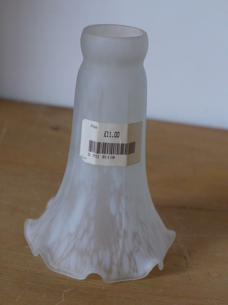 Vintage / Antique SMALL SLENDER ART DECO WHITE FROSTED, PATTERNED GLASS LAMPSHADE / LIGHTSHADE.