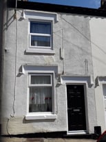 **LET BY** LOW RENT PROPERTY ON ST LUKE STREET - GOOD CONDITION ** DSS ACCEPTED ** 