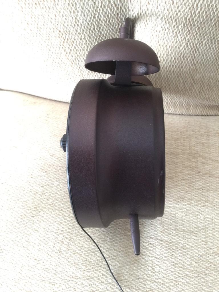 Steepletone Quartz Clock MW/FM Radio
