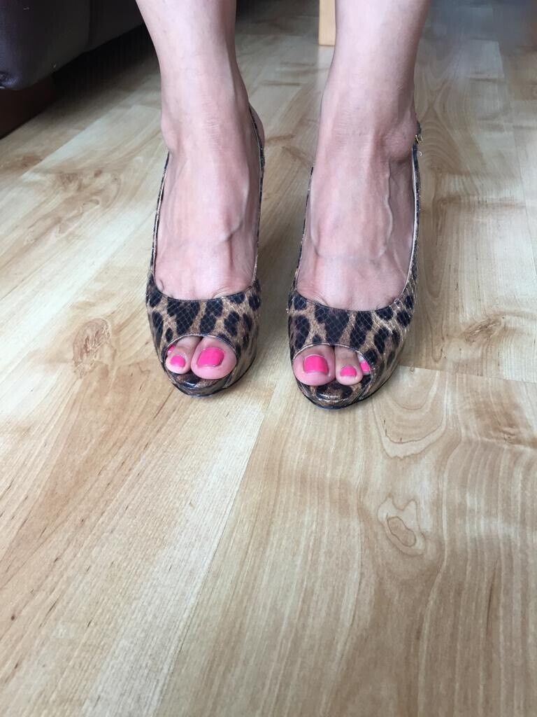 Dolce & Gabbana Leopard Print Slingback Heels- UK size 6