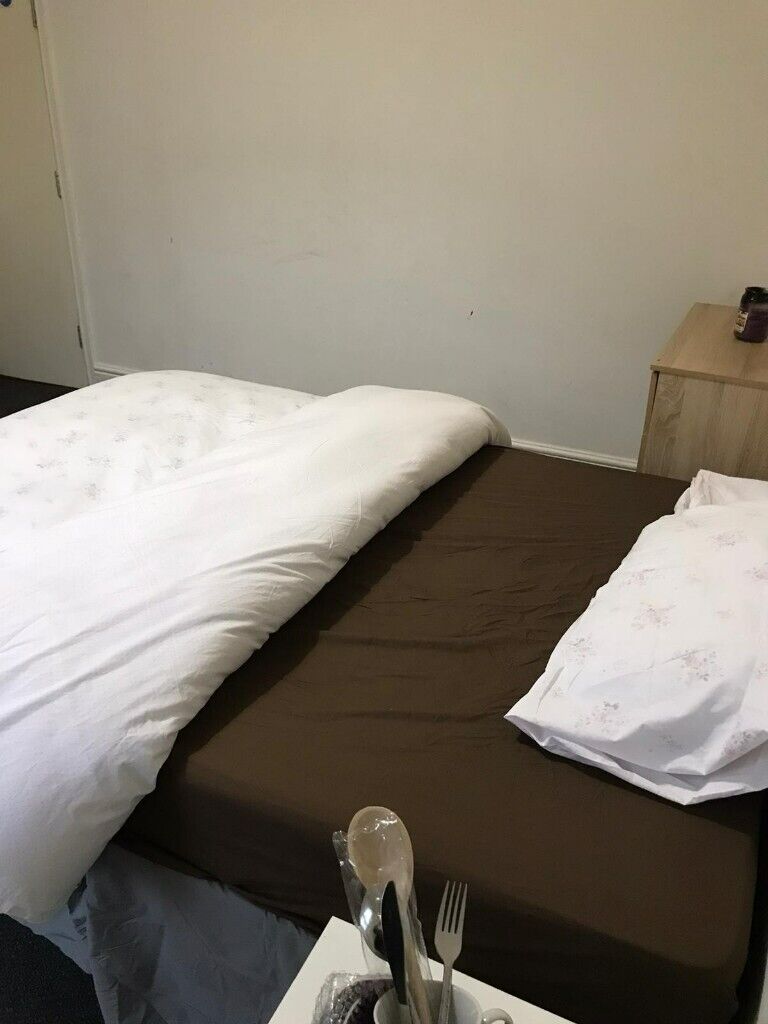 **HOMELESS ACCOMMODATION**DOUBLE ROOM in WELLINGTON ROAD B20***ALL DSS ACCEPTED***SEE DESCRIPTION***