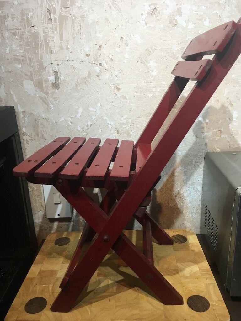 Solid Wood Child’s Folding Chair Vintage aprox 1930’s Suitable for a Child 1 to 5 years