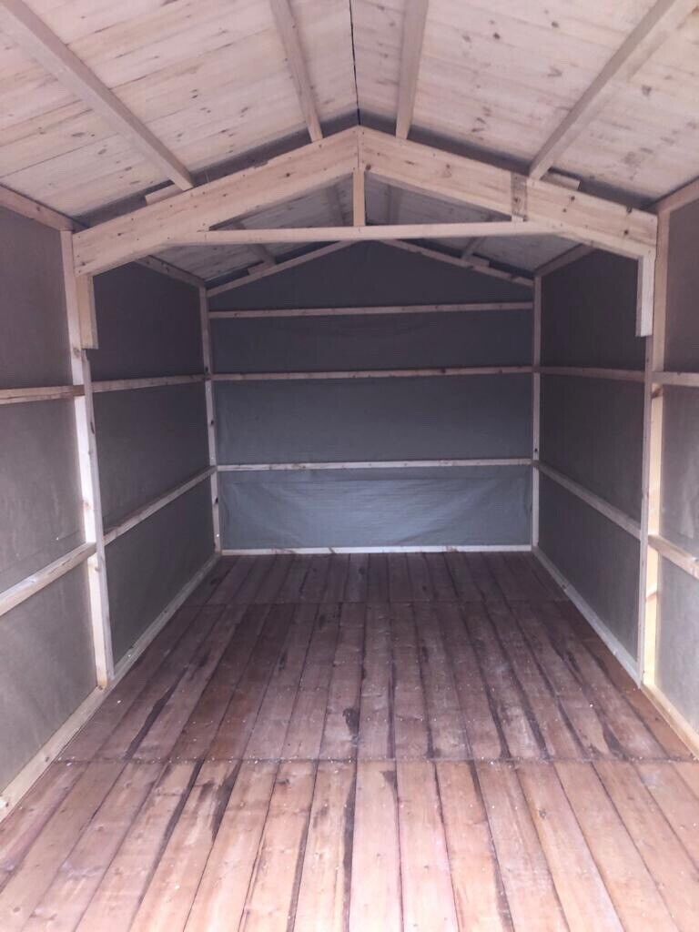 For sale, 7x5 wooden shed (2.1 x 1.5)