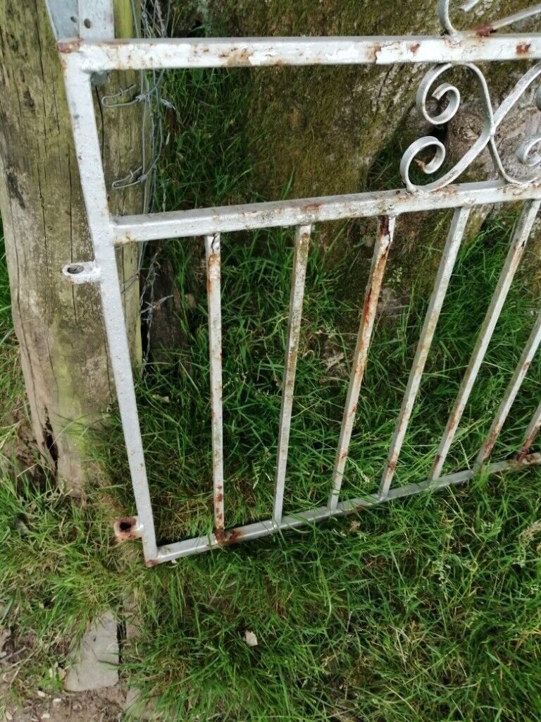 9ft DRIVEWAY GATES