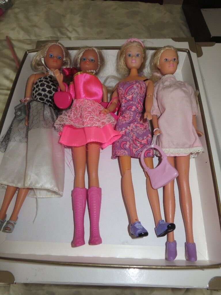 image for  4 lovely Simba Dolls all have shoes and bags as new