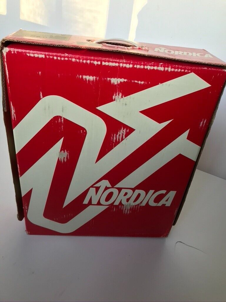 Vintage Ladies Ski Boots Size 6 In Original Box