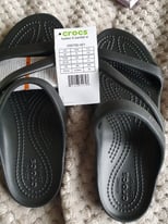 image for Crocs size 3