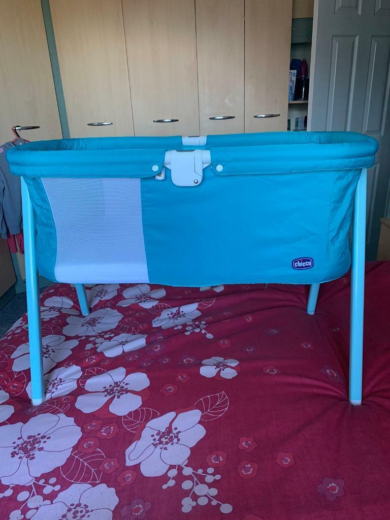 Chicco lullago travel crib  