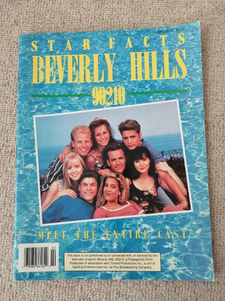 image for Beverly Hills 90210 - star facts- Meet the Entire Cast Paperback – 1 Jan. 1991