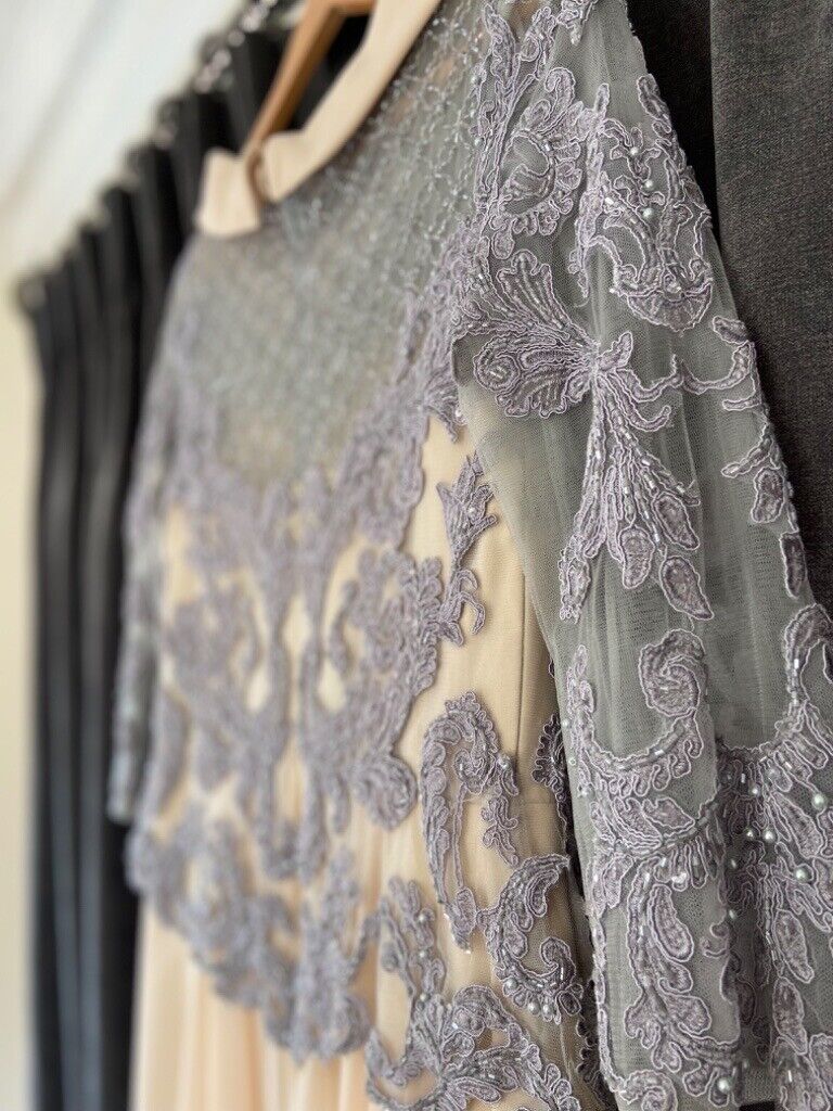 Dress Designer Bought for £599 EXCELLENT CONDITION FROM MICHAEL BAILEY RECEIPT AVAILABLE