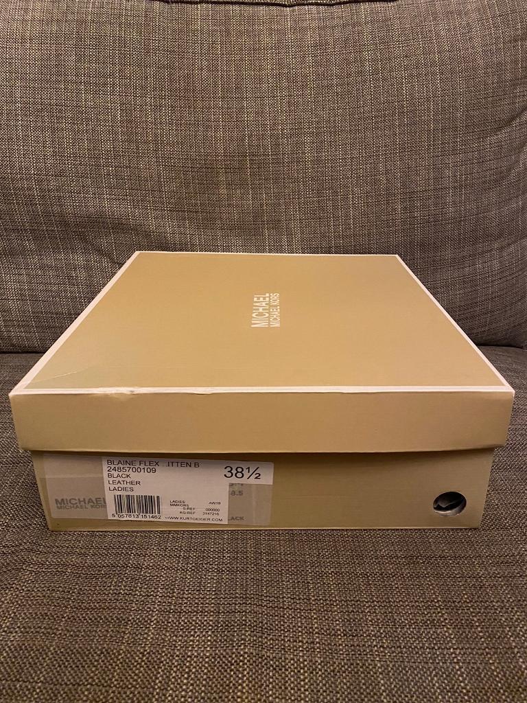 Michael Kors NEW IN PACKAGING Blaine Flex Kitten Heel Boots 38.5 / 5.5