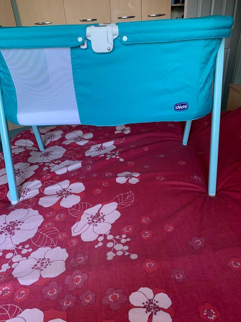 Chicco lullago travel crib  