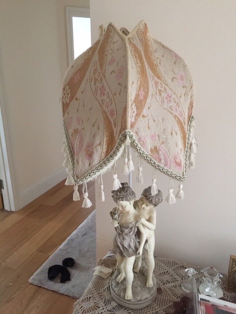  THE ACADEMY COLLECTION TABLE LAMP OF A BOY AND GIRL