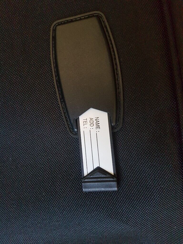 New SKYFLITE suit carrier -excellent condition