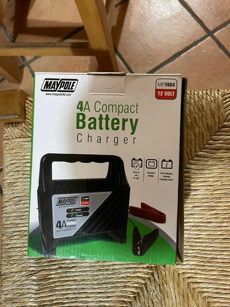 NEW MAYPOLE 12V CAR BATTERY CHARGER 
