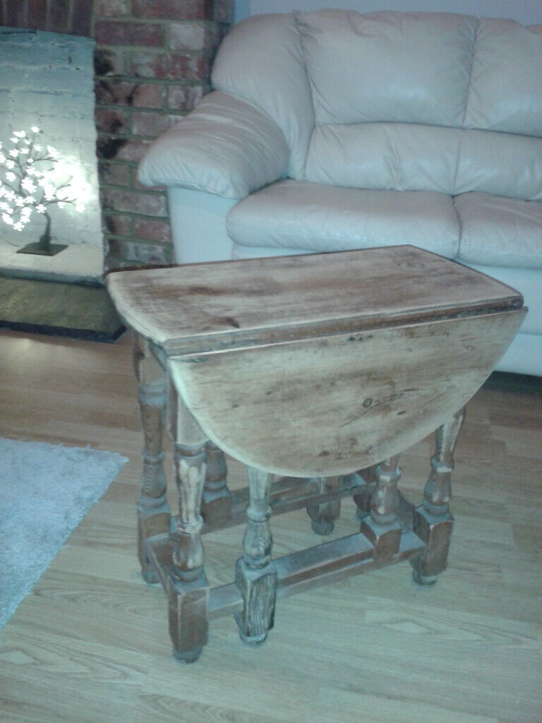 Table - drop leaf side table Small Vintage shabby chic drop leaf / wooden Gateleg / Side End