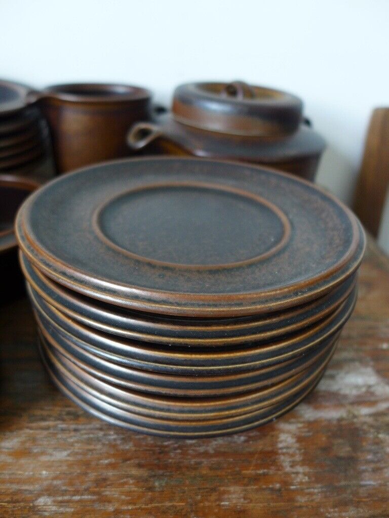 Job lot of 32 pieces of VINTAGE 1960s FINNISH ARABIA WARE. Oven and dishwasher proof.
