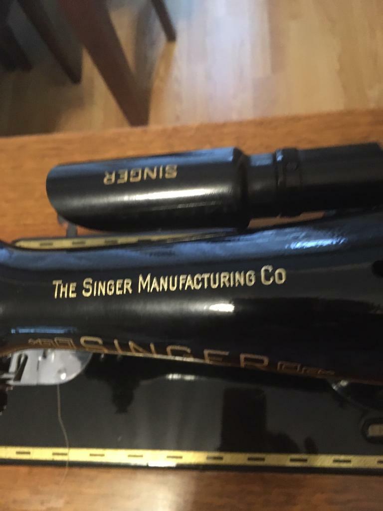 Singer Sewing Machine 