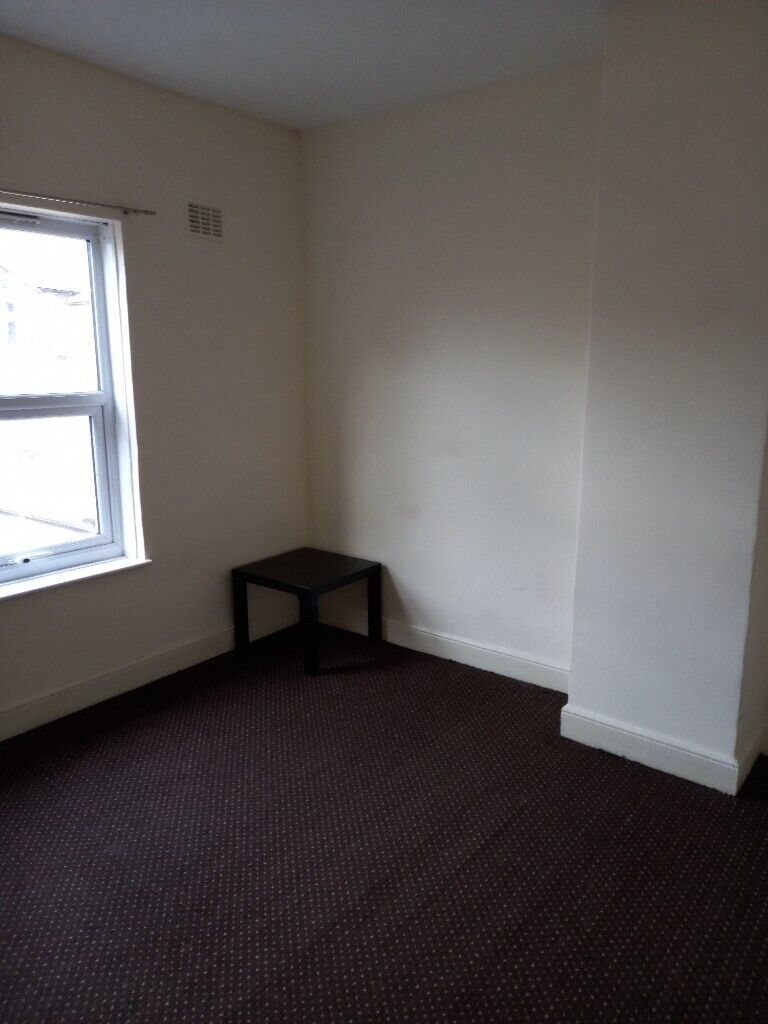 **LET BY  ** LARGE 2 BEDROOM PROPERTY IN MIDDLEPORT** WOOLRICH STREET**