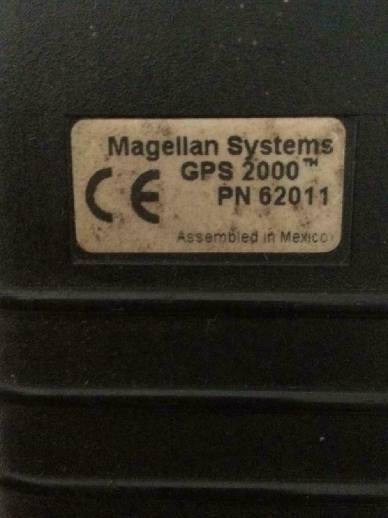 MAGELLAN GPS 2000 HANDHELD WATERPROOF HIKING GPS SATELLITE NAVIGATOR 