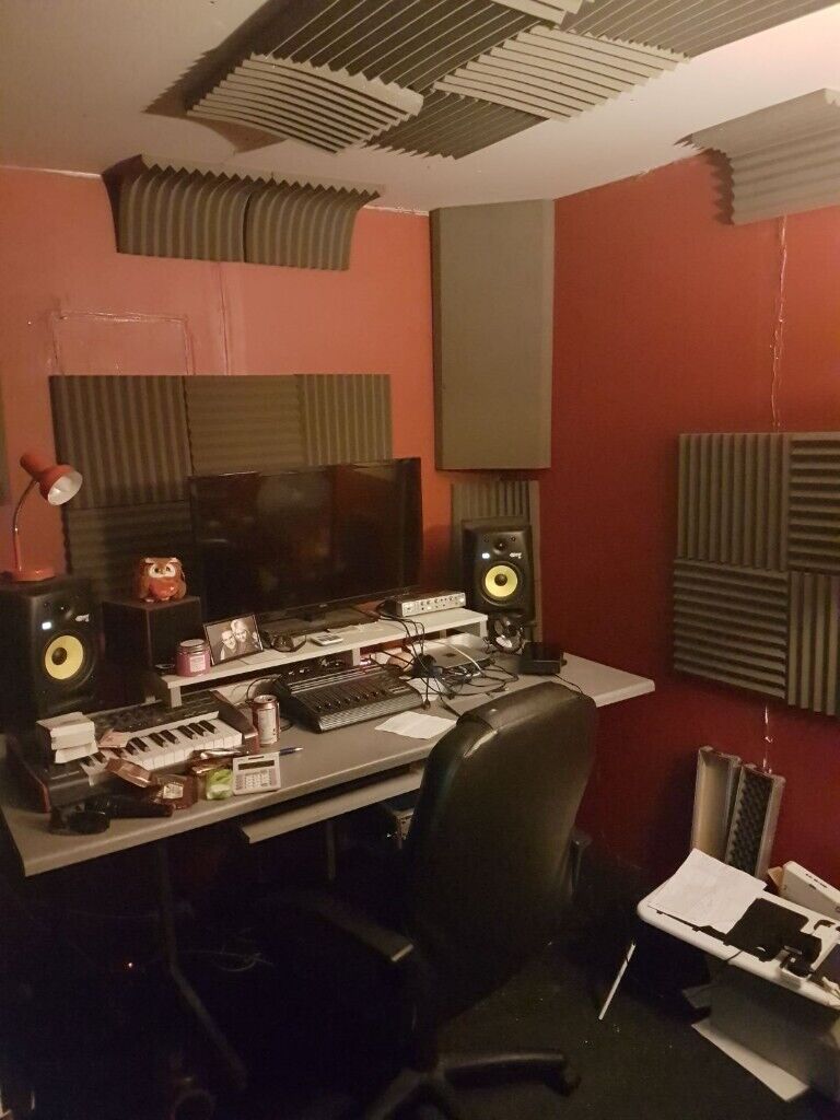 Music production space for monthly hire central Brighton BN2 Music Studio 