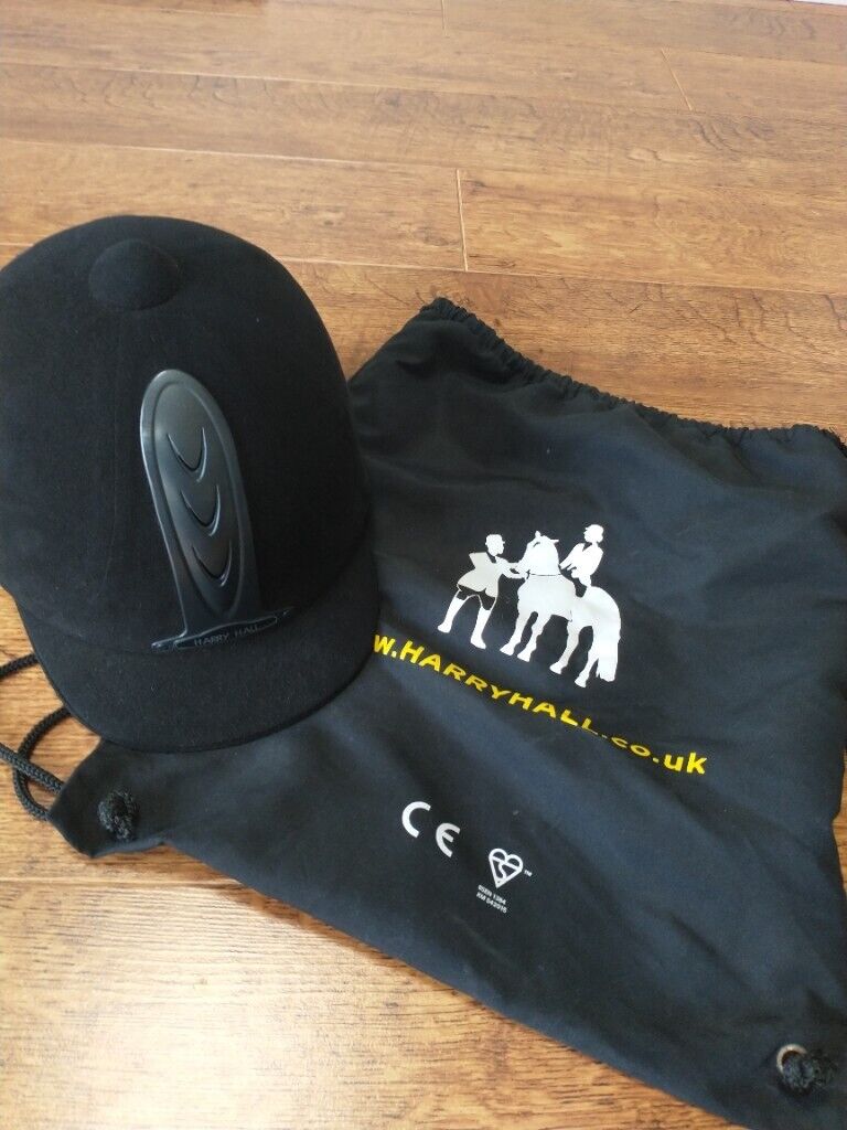 Harry Hall black riding hat 6.5in/53cm with hat bag