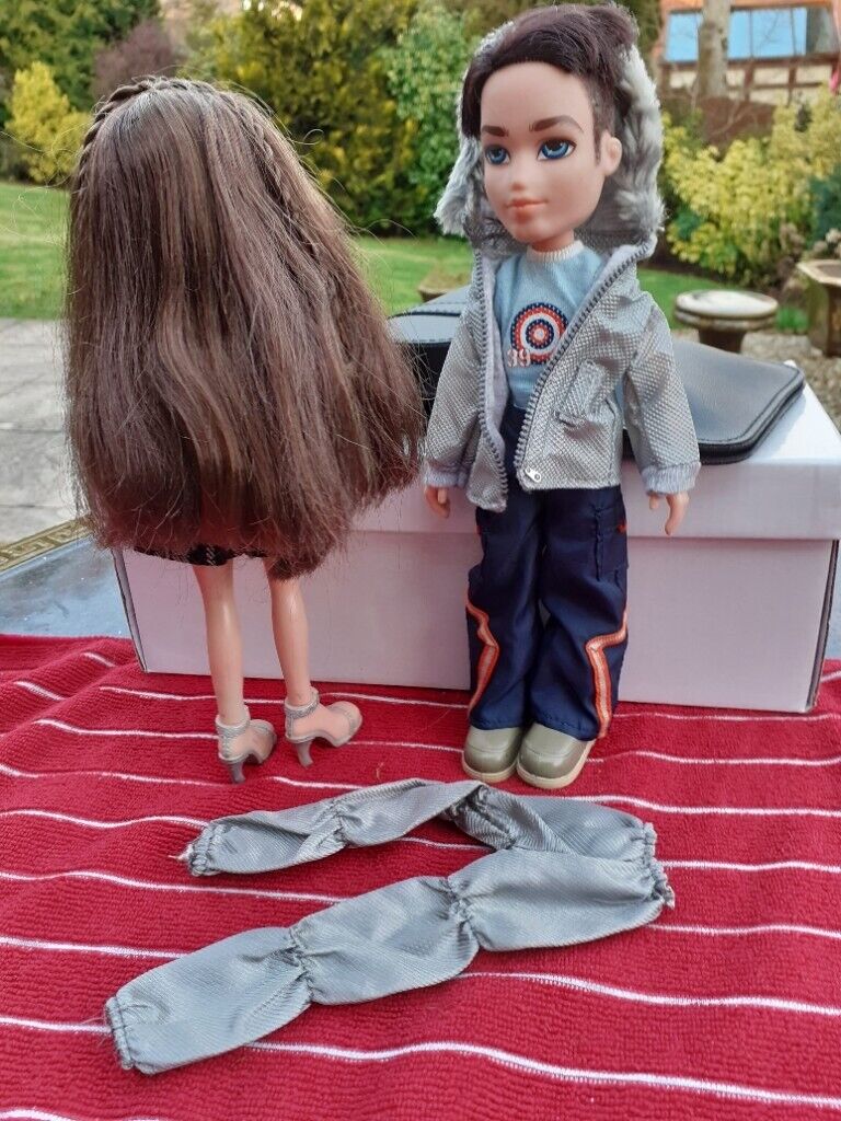 RARE Bratz Wintertime Wonderland Dolls DANA and KOBY from 2003