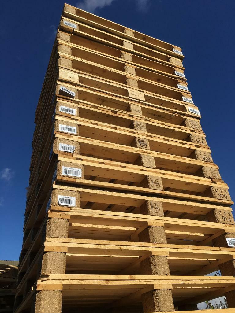 Clean Square Pallets