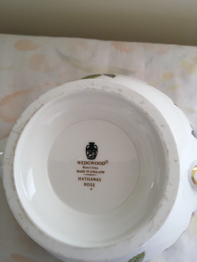 Wedgewood Hathaway Rose Teapot