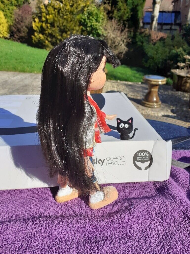 BRATZ Rare Jade Sleep-0ver Doll with small Petz 2006