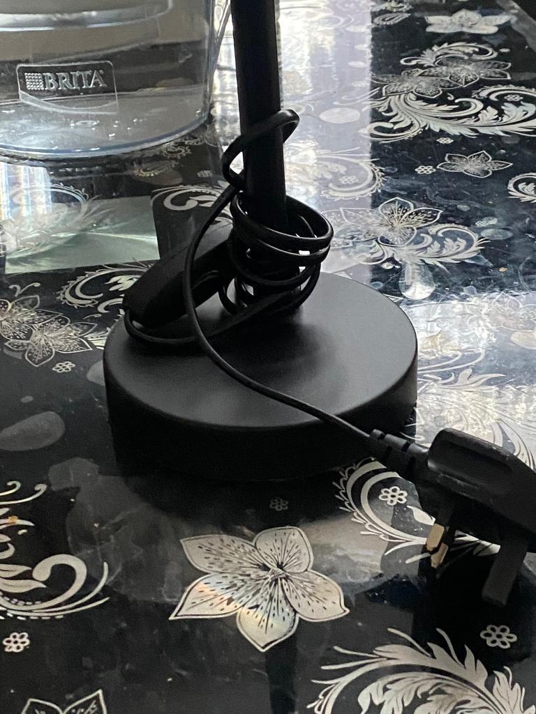 desk lamp with adjustable head