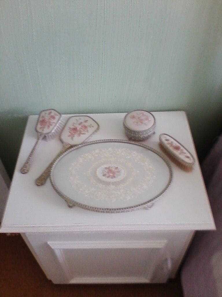 image for Regent dressing table set