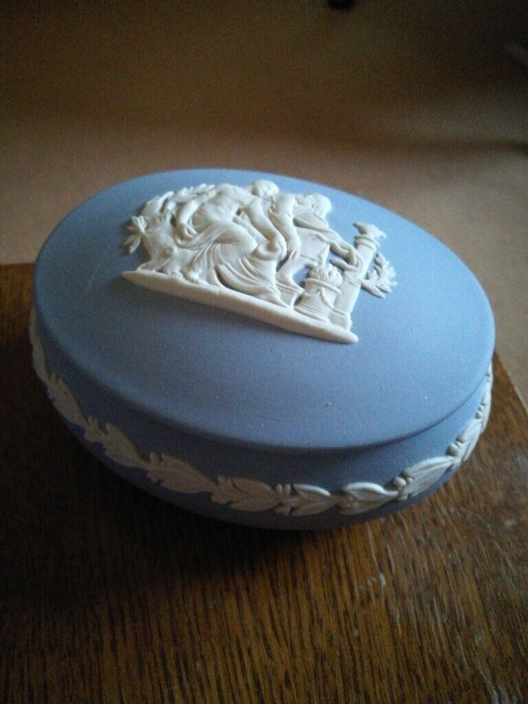 Wedgewood trinket box