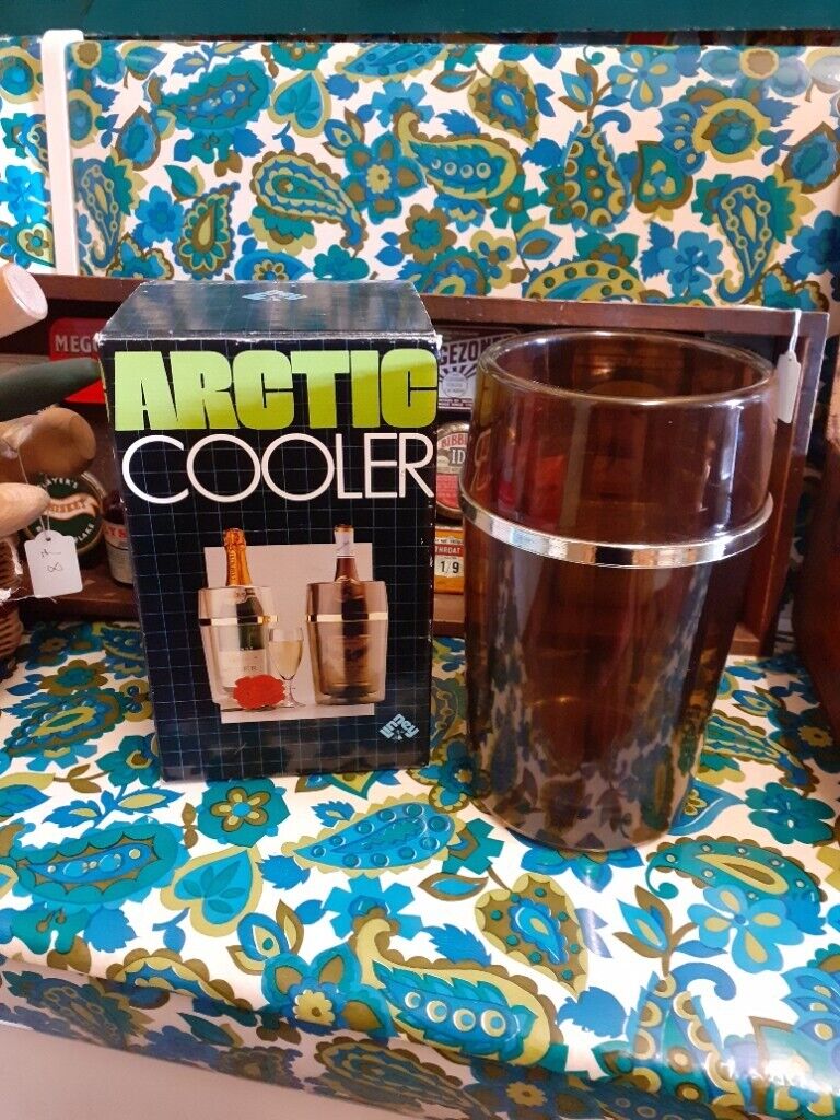 Vintage 1970s Arctic Cooler Ice Bucket with original box (although original box does have damage).