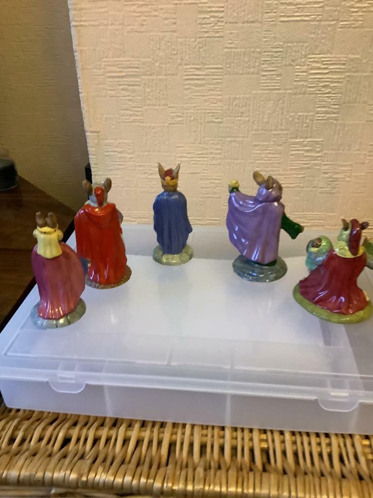 Royal doulton bunnykins five figurines Arthurian legend collection 