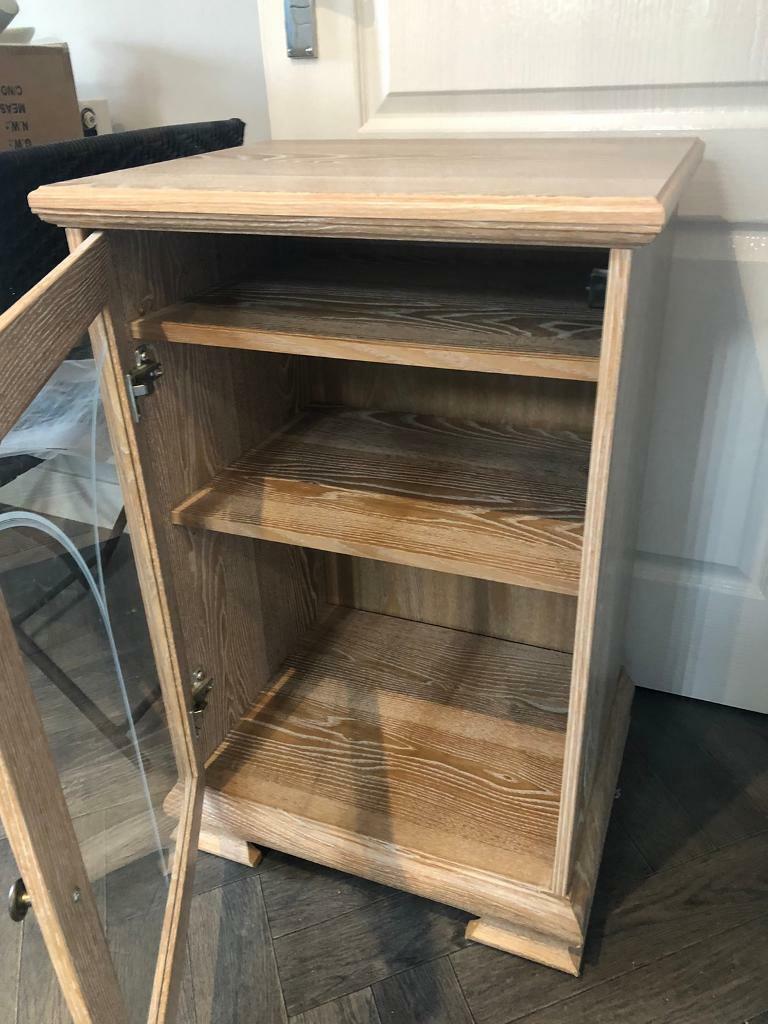 Glass cabinet 
