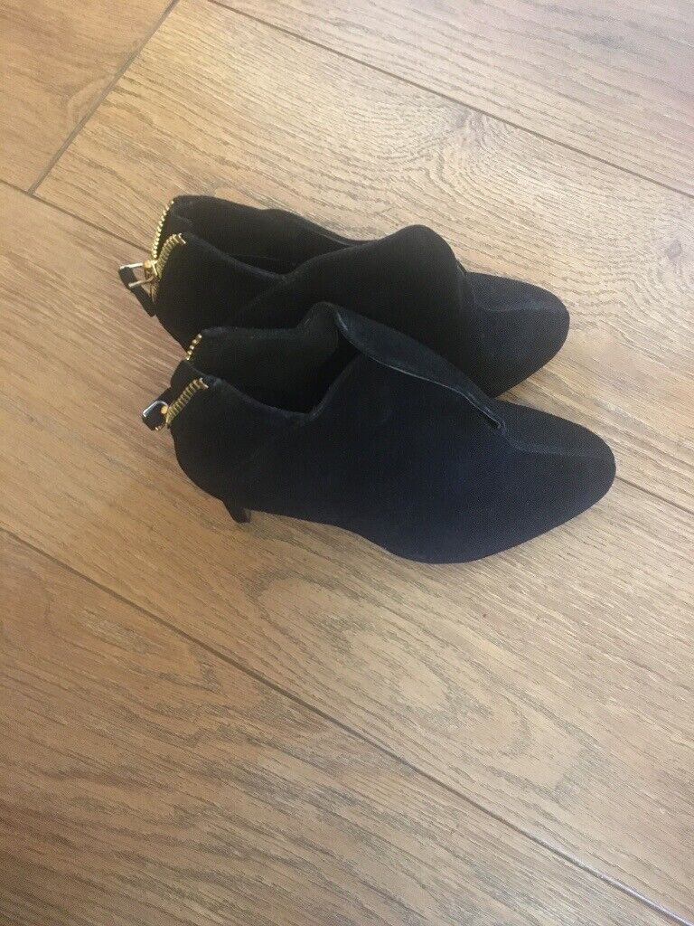 Ninewest sude ankle boots 