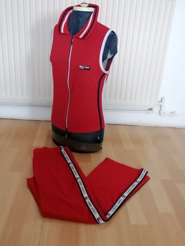 Vintage Y2K TOMMY HILFIGER Designer Sports Outfit. Ex Cond. . Size : M 