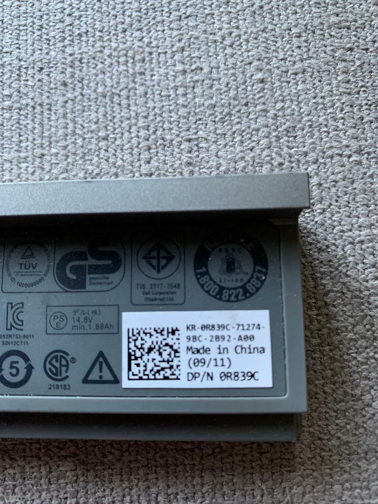 3 x Laptop Batteries/ Dell & Toshiba