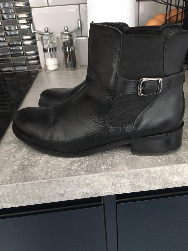 image for NewLook Leather Ladies ankle boots