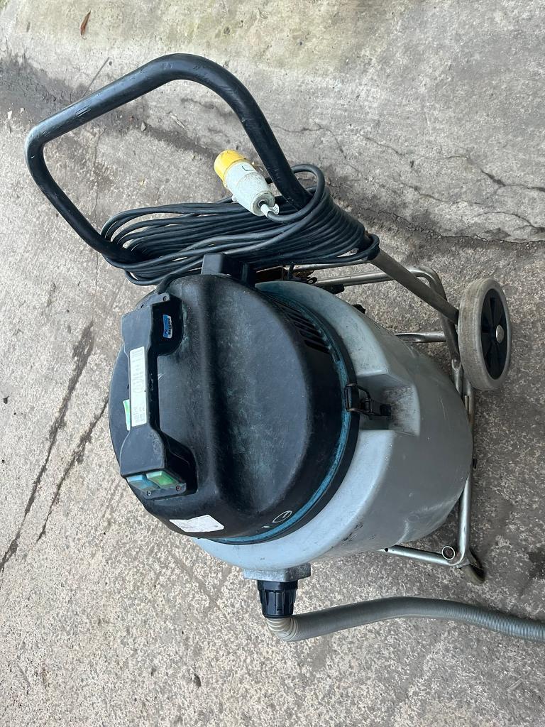 Numeric industrial vacuum heavy duty clean machine 